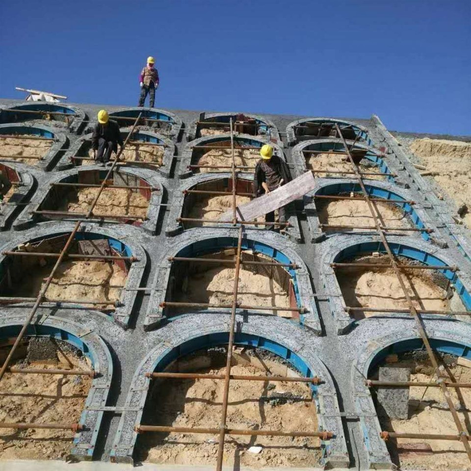 Arkveida rāmja slīpuma veidne