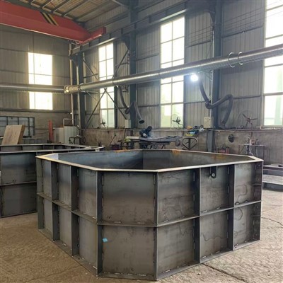 Liela septiskās tvertnes veidne