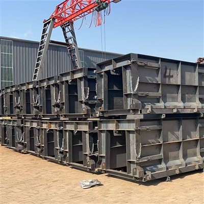 Tērauda tranšejas veidne