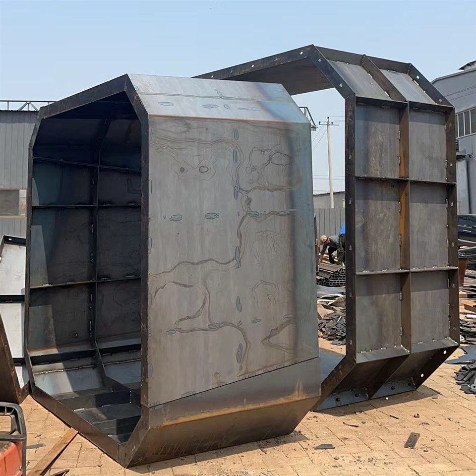 Trīs kameru septiskās tvertnes veidne