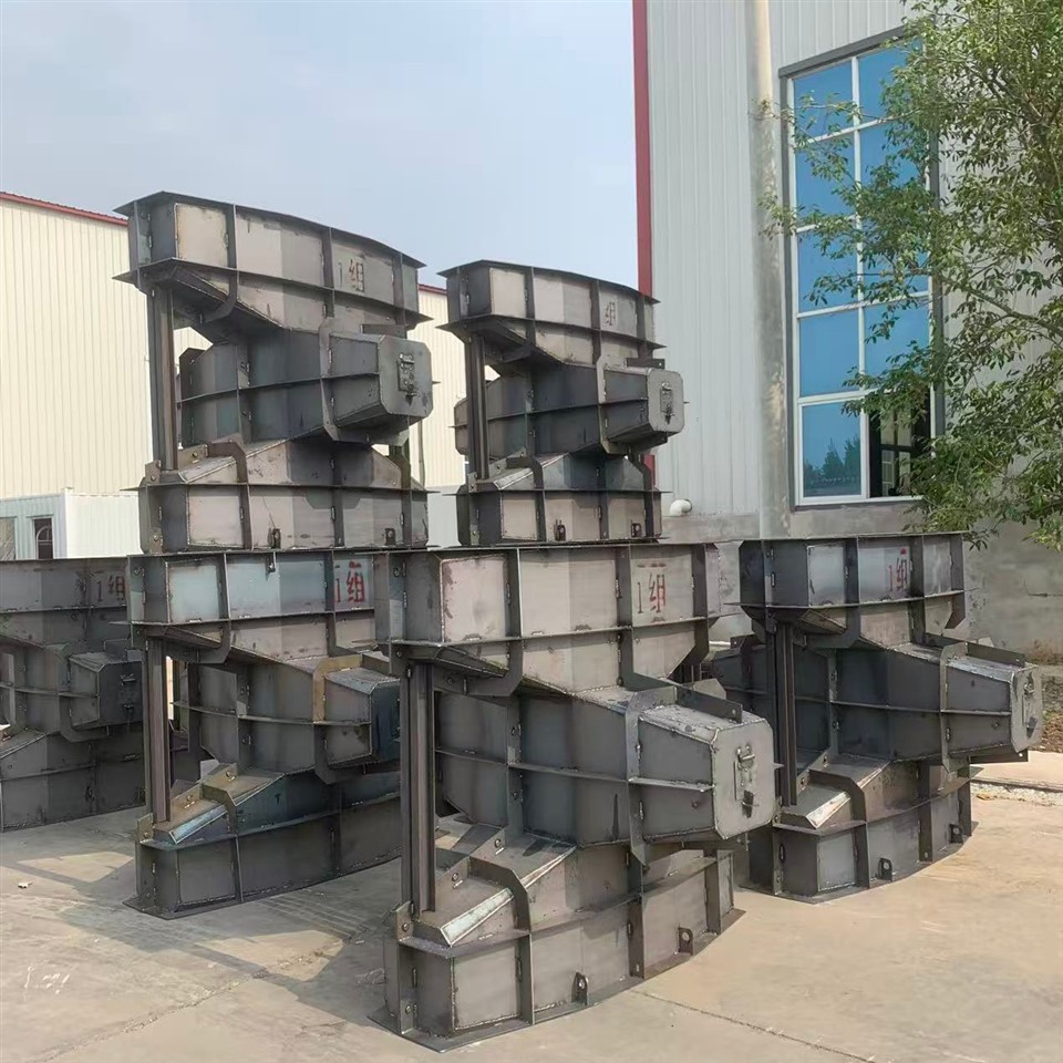 Vītā betona bloku veidne